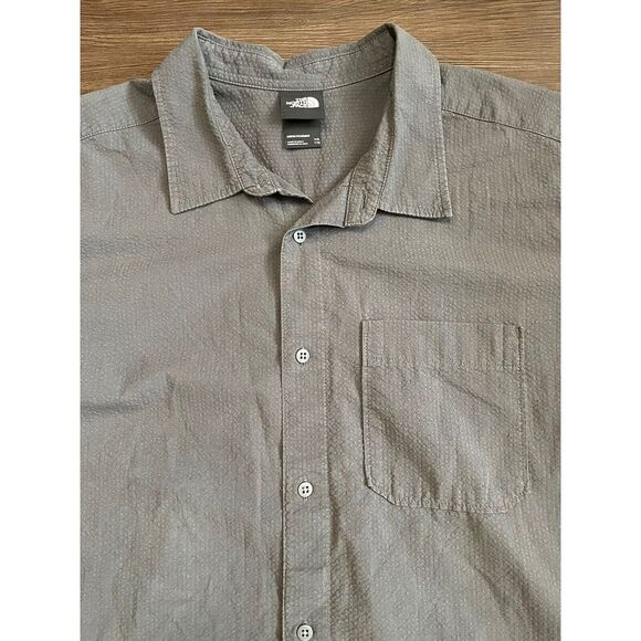 The North Face Other - North Face 2XL Charcoal Grey Seersucker Cotton Button Up S/S Shirt